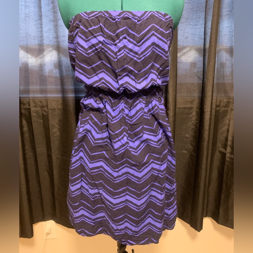 GAP Strapless Dress in Purple and Black Chevron